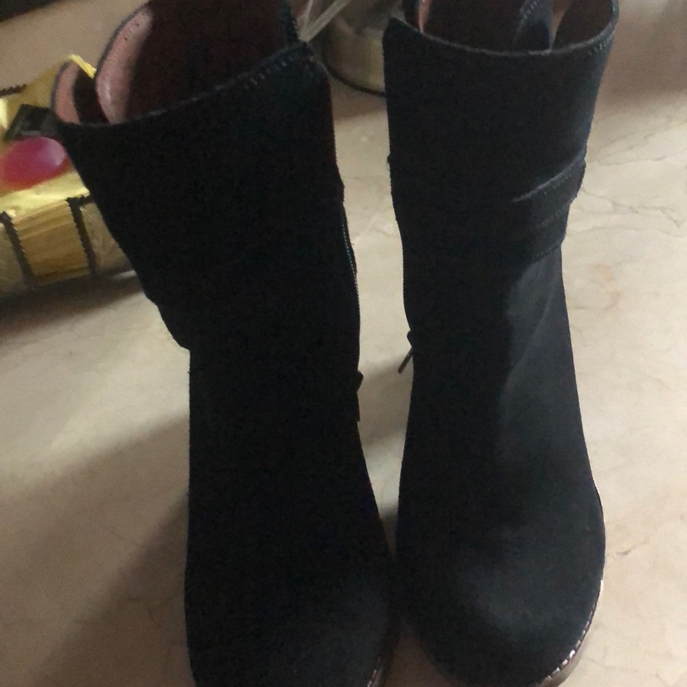 Boots lucky brand